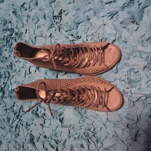 Vince Camuto Brown Lace-Up Boots